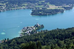 Ein Gewässer mit W: der Wörthersee (Kärnten, Österreich)