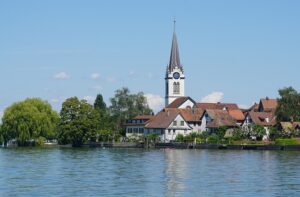 Ein Gewässer mit U: der Untersee (hier bei Berlingen)